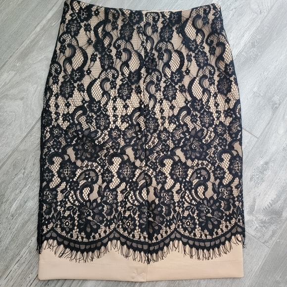 NWT New York & Co Black and Tan Lace Skirt 8 - Picture 5 of 10